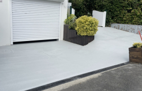  Peinture sol  Décapage thermique+impression du support+reprise des fissures+2 couches de finition 